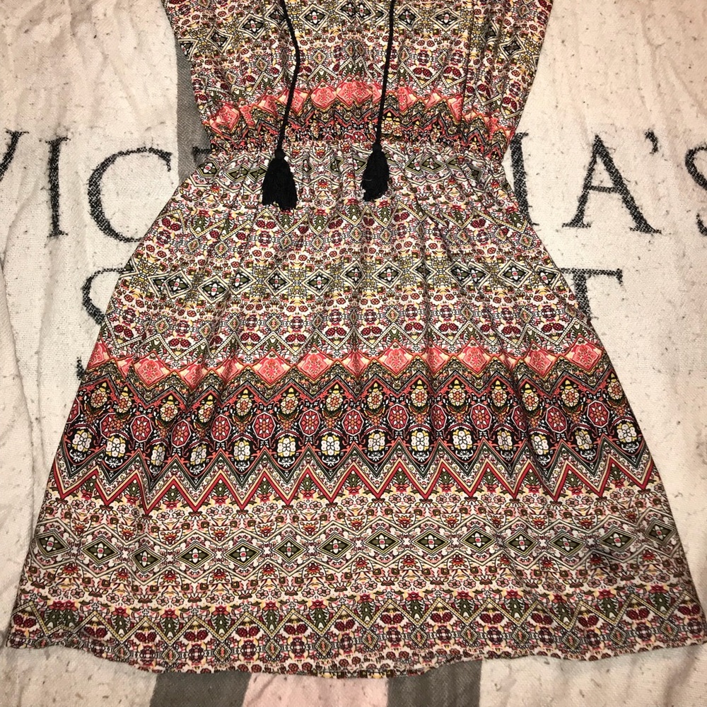 Dress - Picture 2 of 3